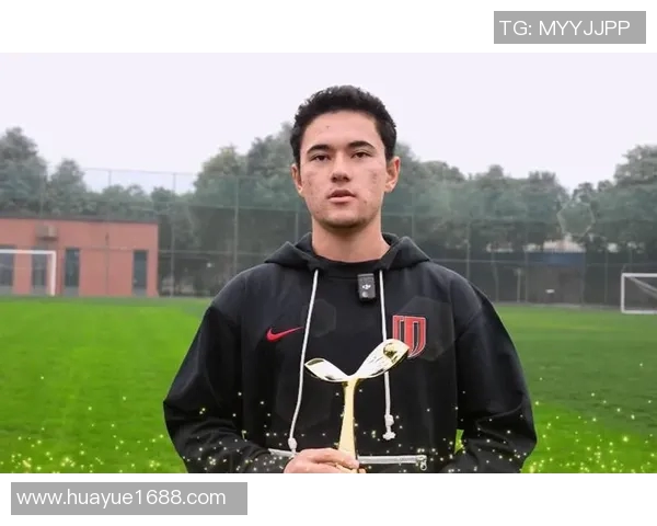 新星闪耀足球赛场 年轻天才如何改变球队命运并引领未来潮流