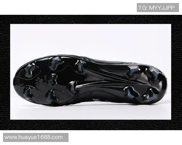 球星穿袋鼠皮足球鞋展示卓越性能与舒适感穿越赛场的完美之选